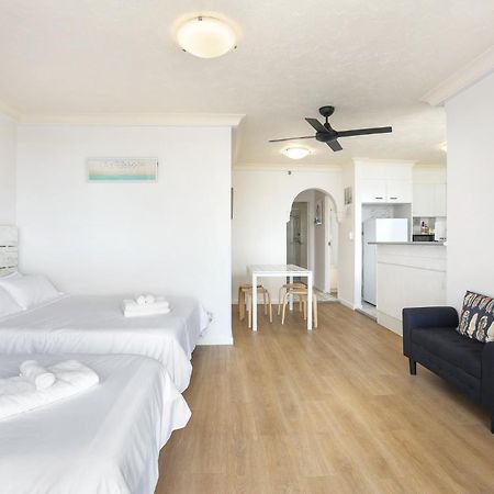 1 Bedroom And 1 Living Room Family Suite Gold Coast Extérieur photo