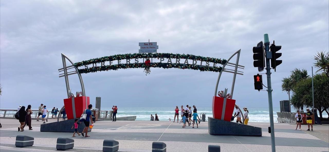 1 Bedroom And 1 Living Room Family Suite Gold Coast Extérieur photo