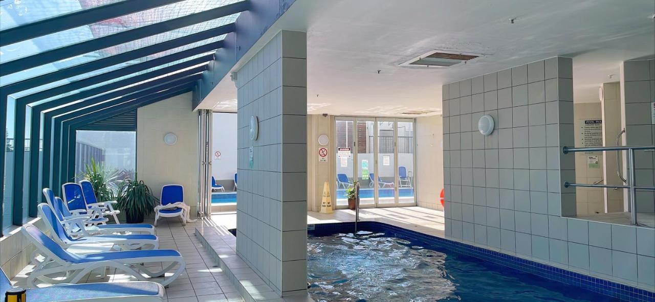 1 Bedroom And 1 Living Room Family Suite Gold Coast Extérieur photo