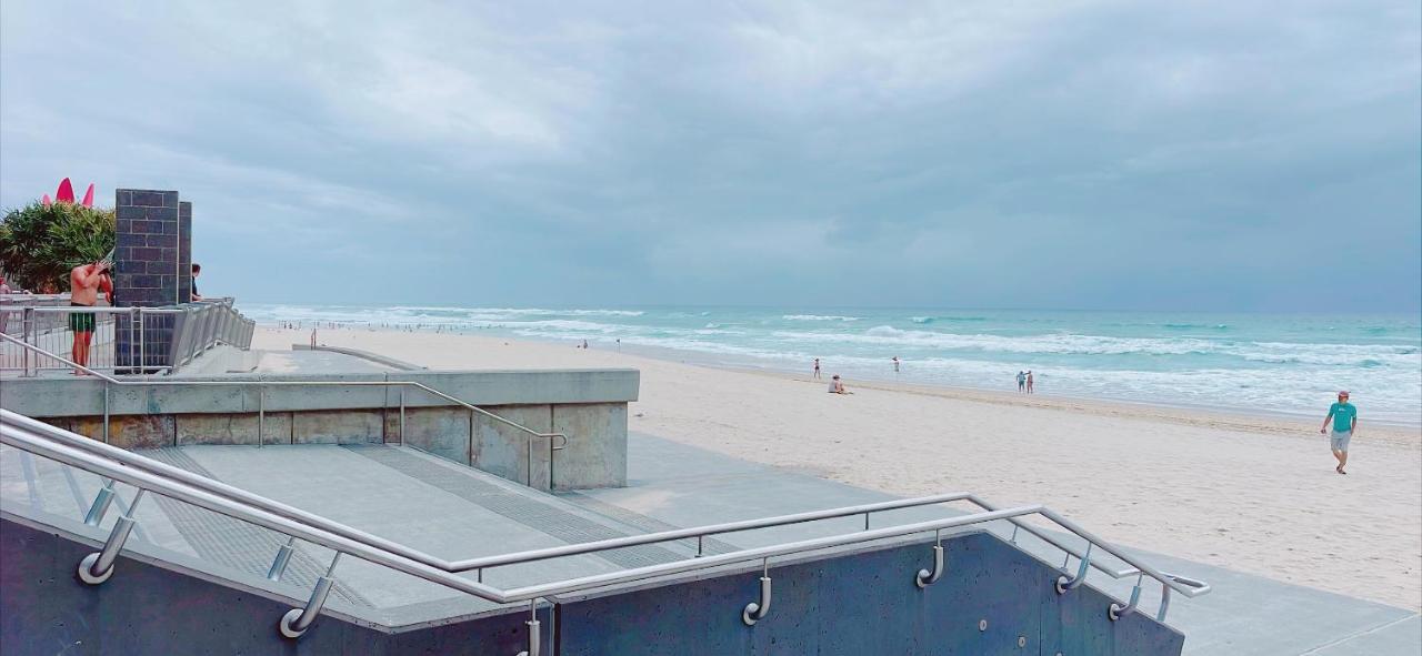 1 Bedroom And 1 Living Room Family Suite Gold Coast Extérieur photo